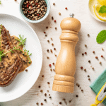 poivre moulin grains steak bois