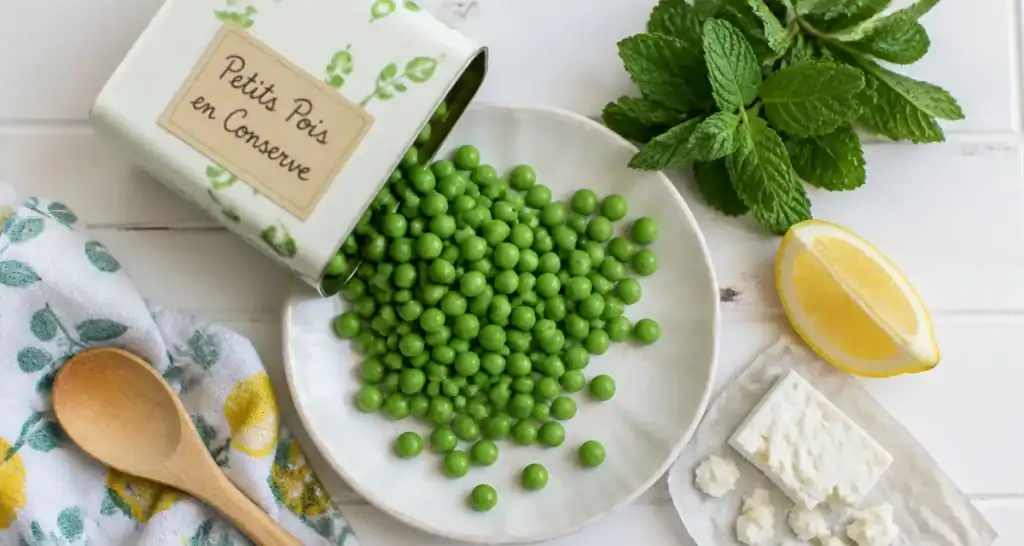 Bienfait petit pois en conserve sur table cuisine